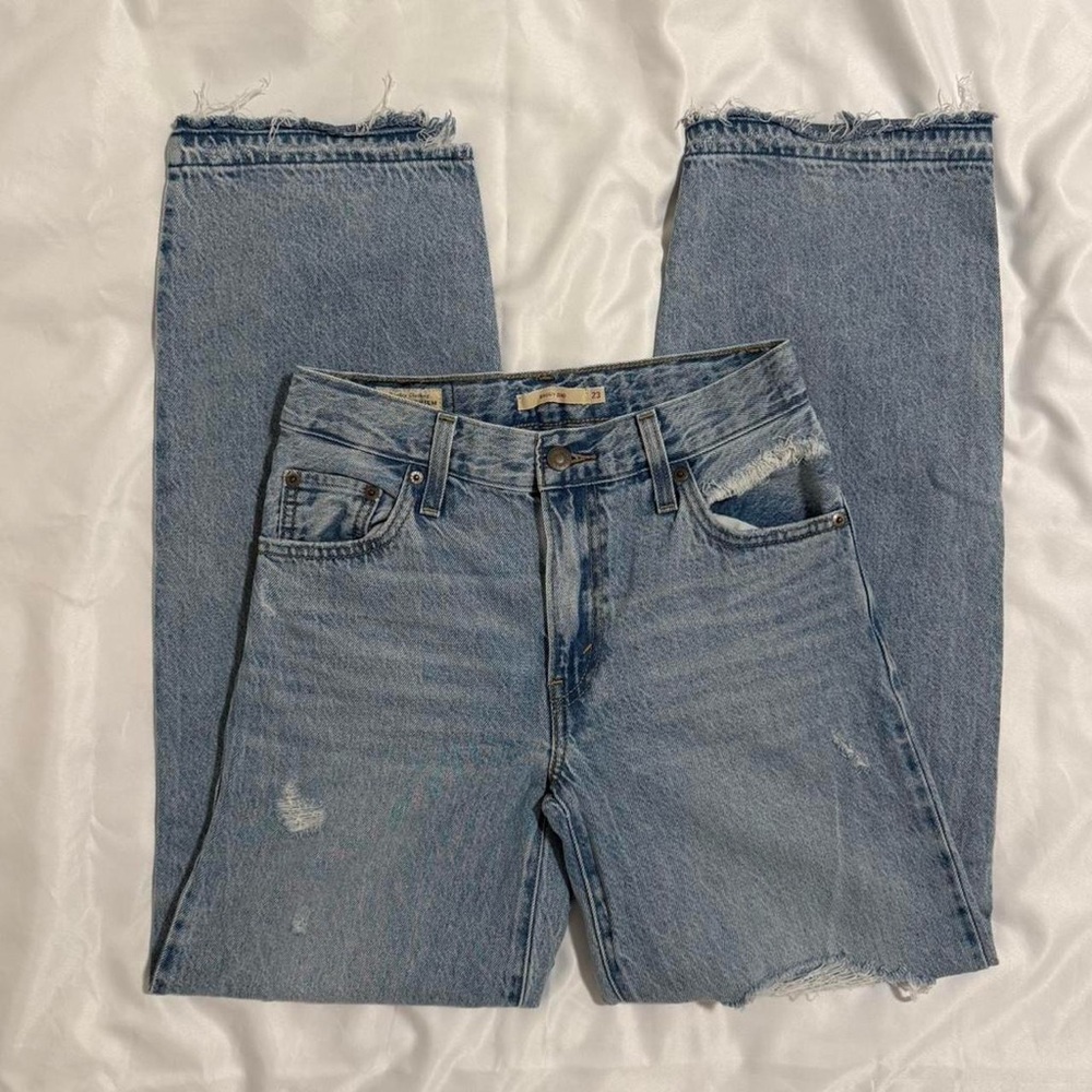 Levi’s Baggy Dad Women’s Jeans in Bin Day 23W x 30L (26” waist)